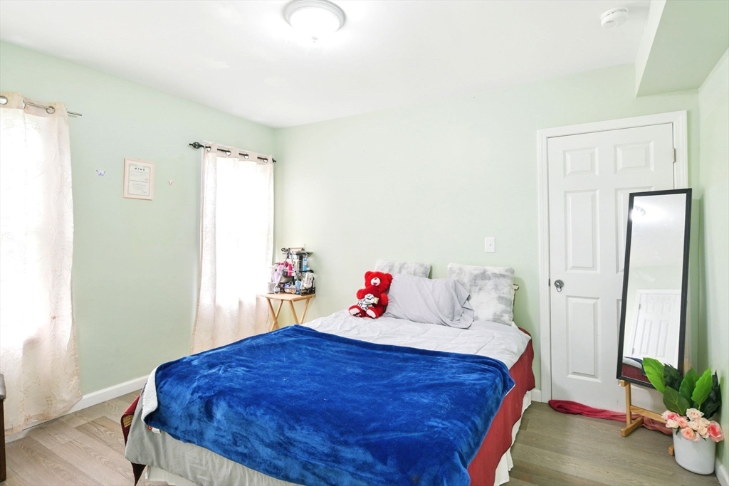 80-82 Kenyon Street Springfield, MA 01109 - Photo 6 of 24 Gallery Image 6