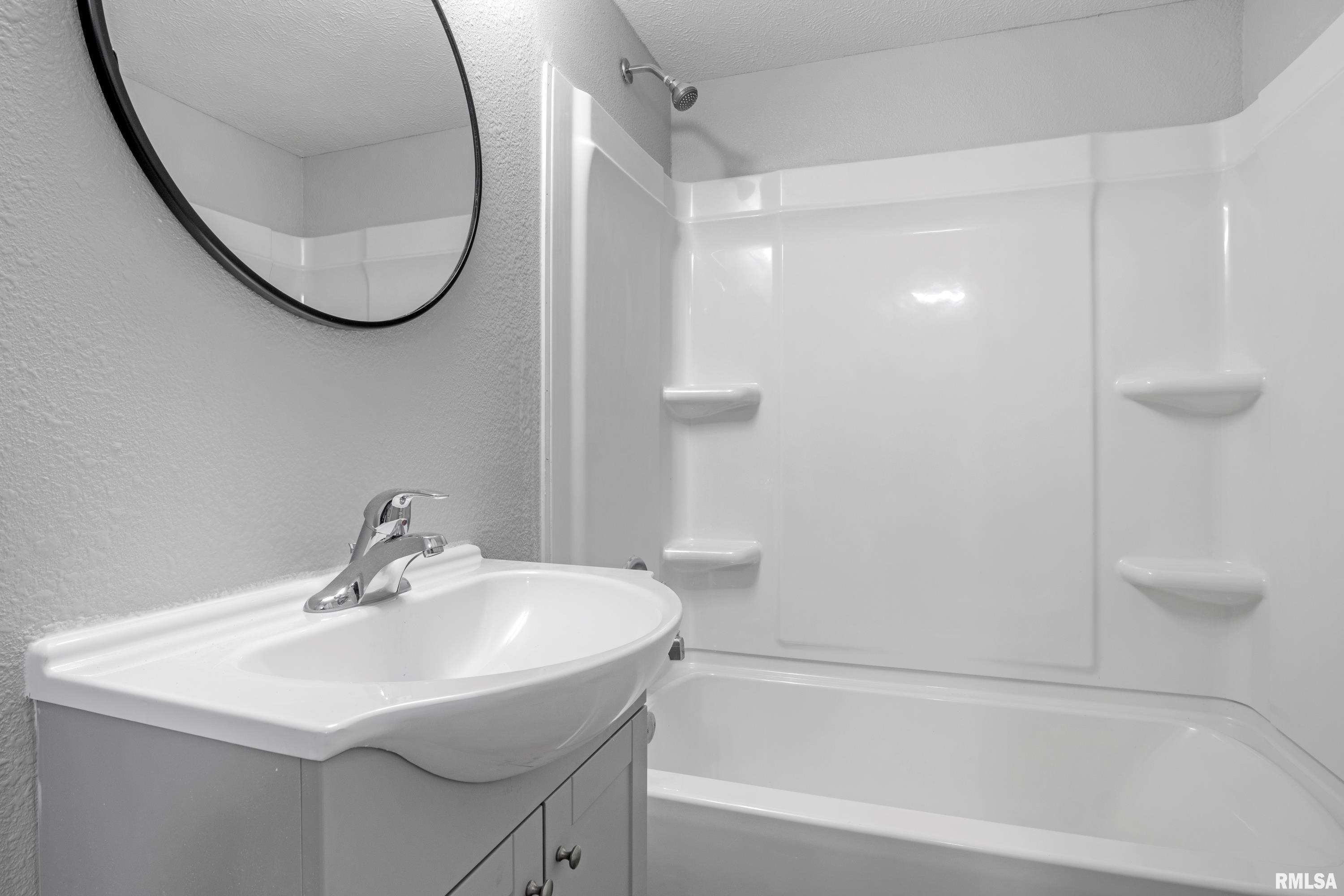 1301 Osburn Avenue Springfield, IL 62702 - Photo 8 of 17