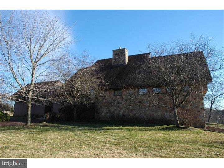 40 Woodhill Road Newtown, PA 18940 - Photo 1 of 8