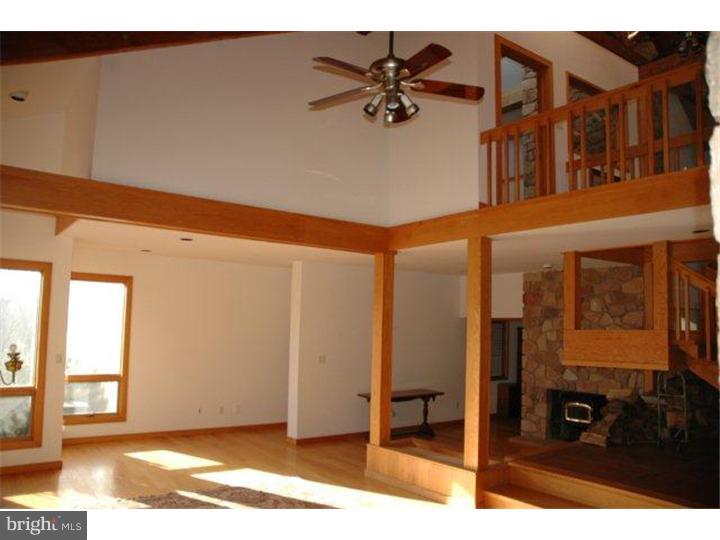 40 Woodhill Road Newtown, PA 18940 - Photo 3 of 8