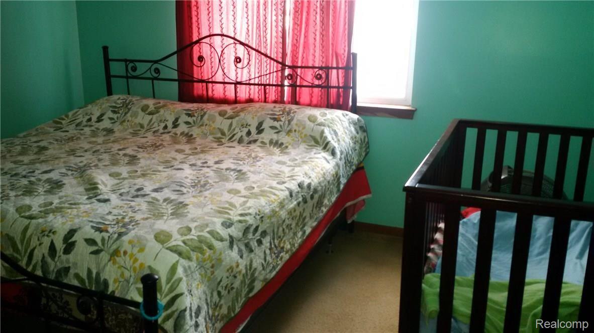 4243 Norbert Avenue Warren, MI 48091 - Photo 3 of 25 master bed.jpg