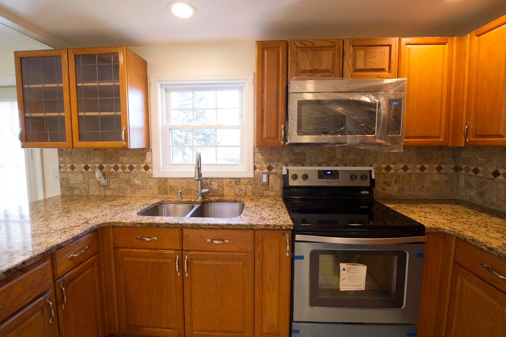 80 Lancashire Road Springfield, MA 01104 - Photo 7 of 21 Gallery Image 7