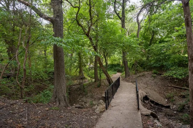 $220,000 | 438 Yacht Club Drive, Unit C, Rockwall, TX 75032