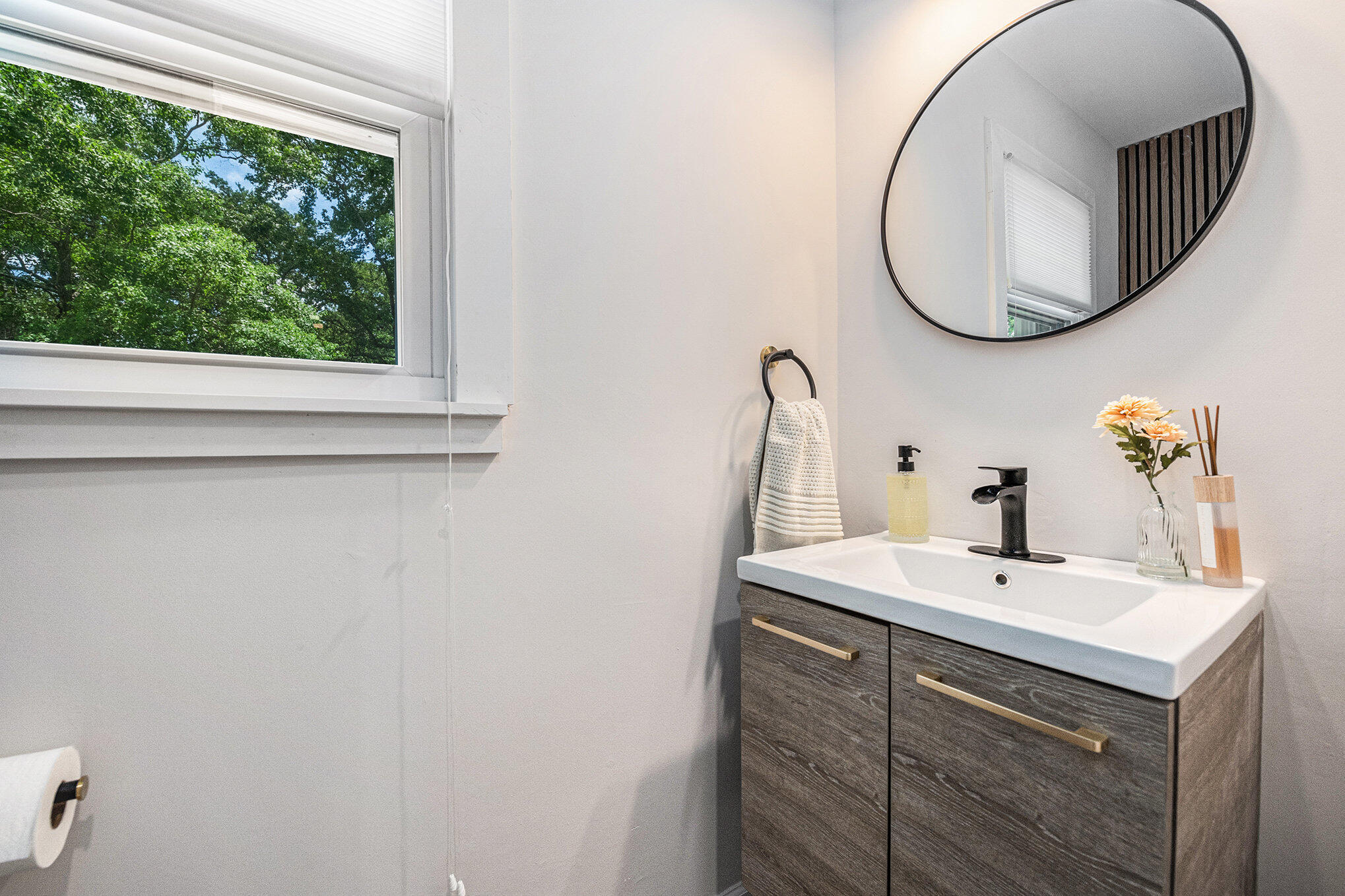 1861 Cattail Row Charleston, SC 29407 - Photo 12 of 35 Half Bath