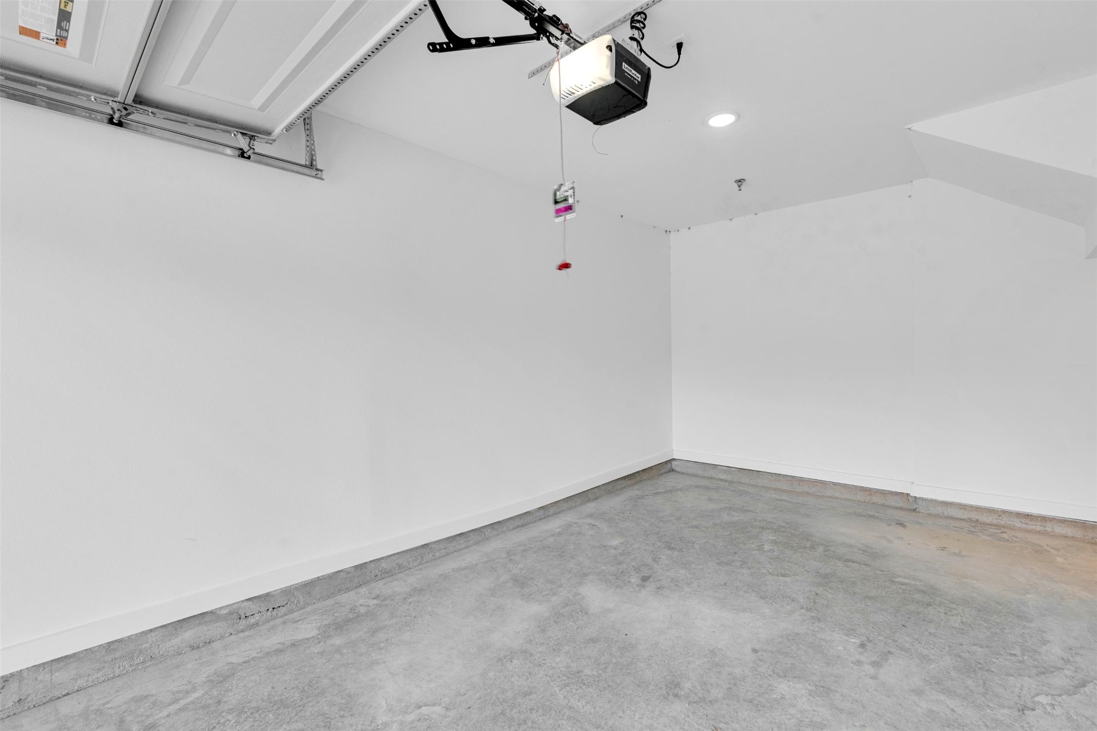 1745-923 Labrador Lane Garland, TX 75040 - Photo 15 of 28 a view of small space