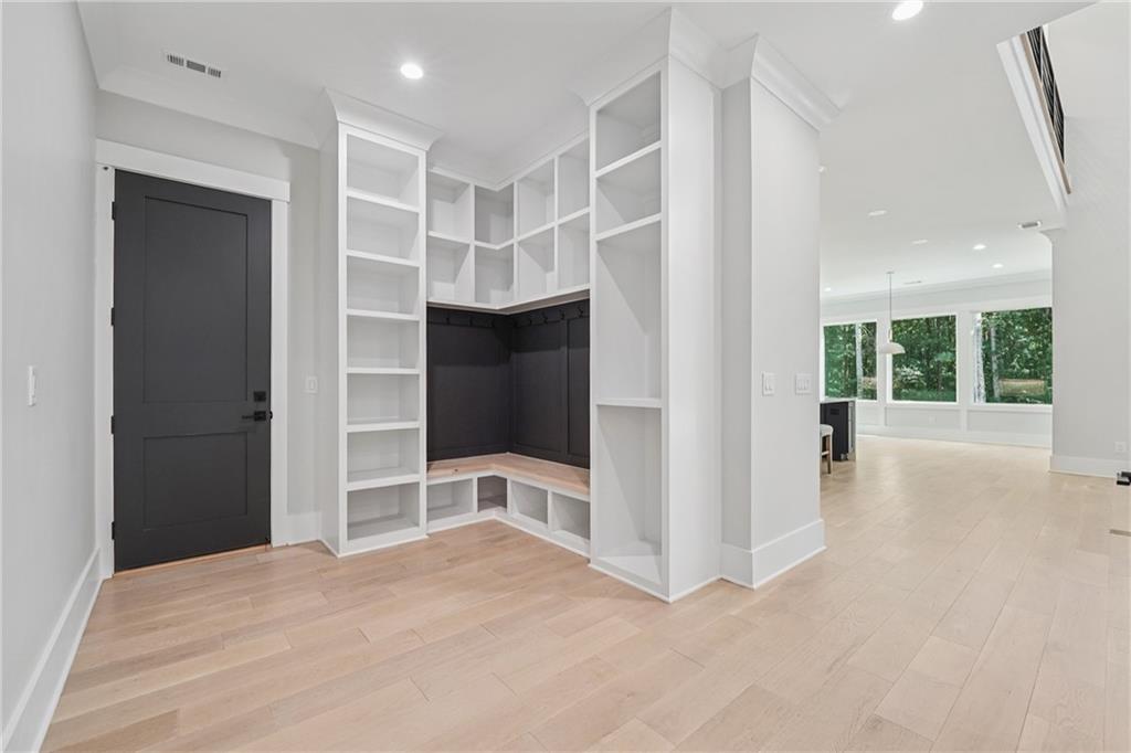 333 Sims Bridge Road Commerce, GA 30530 - Photo 10 of 71 a view of an empty room with a window