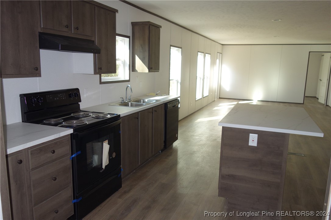1024 Sunset Park Road Bladenboro, NC 28320 - Photo 4 of 24 Gallery Image 4