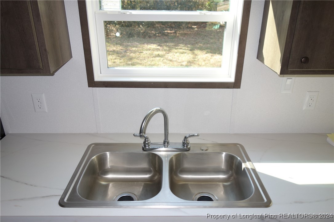 1024 Sunset Park Road Bladenboro, NC 28320 - Photo 5 of 24 Gallery Image 5