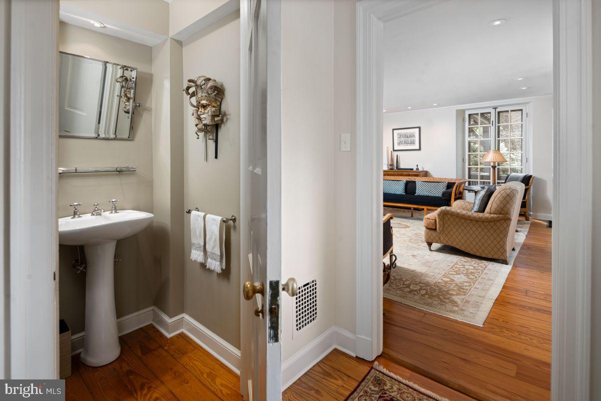 95 West Hampton Road Philadelphia, PA 19118 - Photo 12 of 37 a view of living room and kitchen