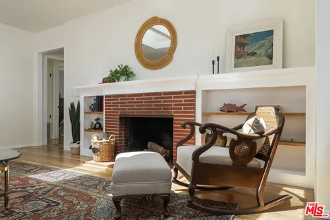 $899,000 | 13732 Wyandotte Street, Van Nuys, CA 91405