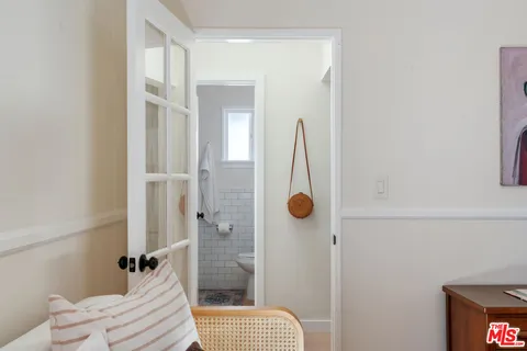$899,000 | 13732 Wyandotte Street, Van Nuys, CA 91405