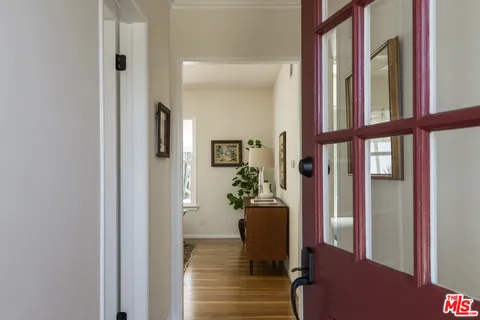 $899,000 | 13732 Wyandotte Street, Van Nuys, CA 91405