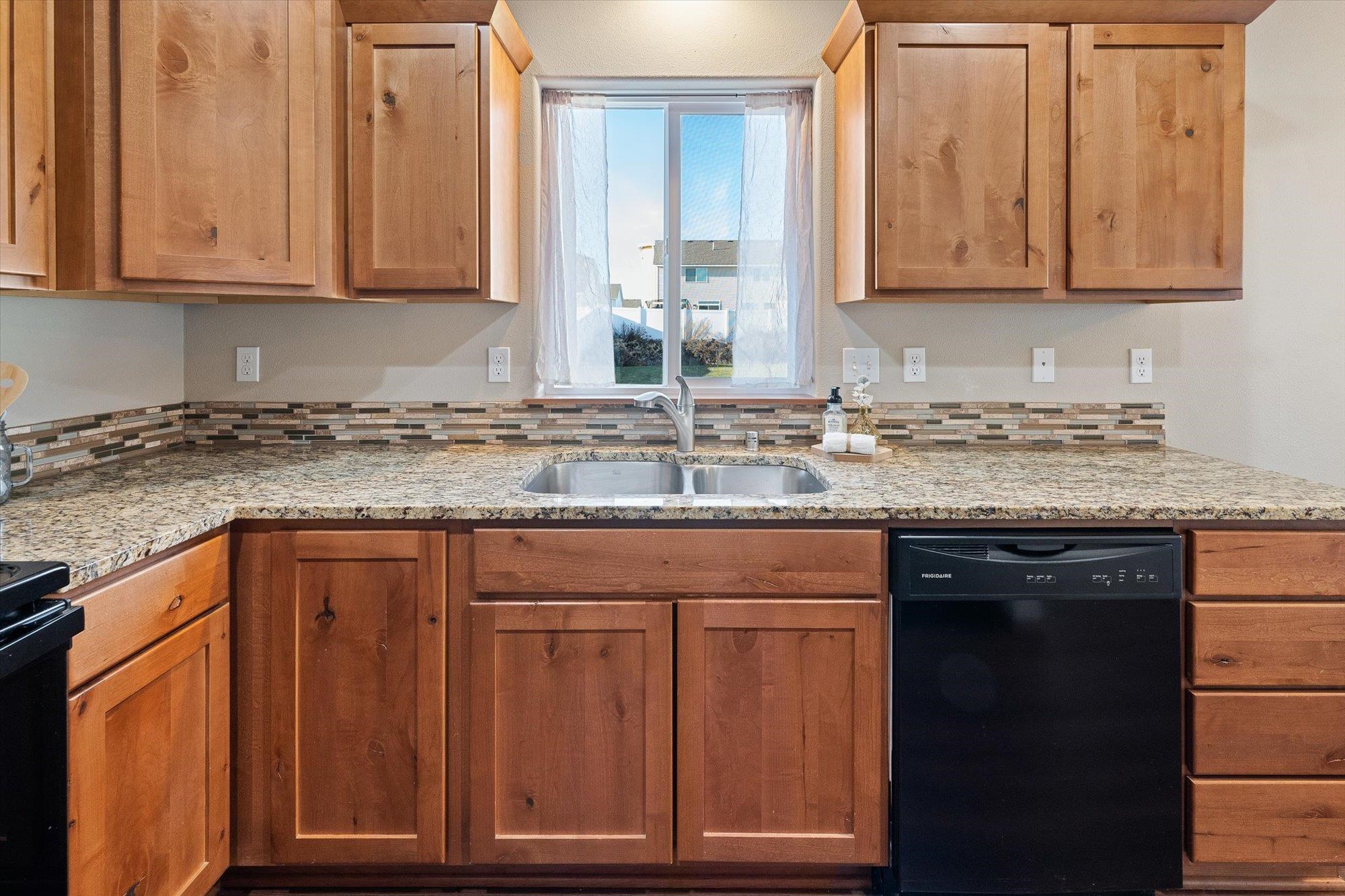 8811 North Elm Street Spokane, WA 99208 - Photo 10 of 42