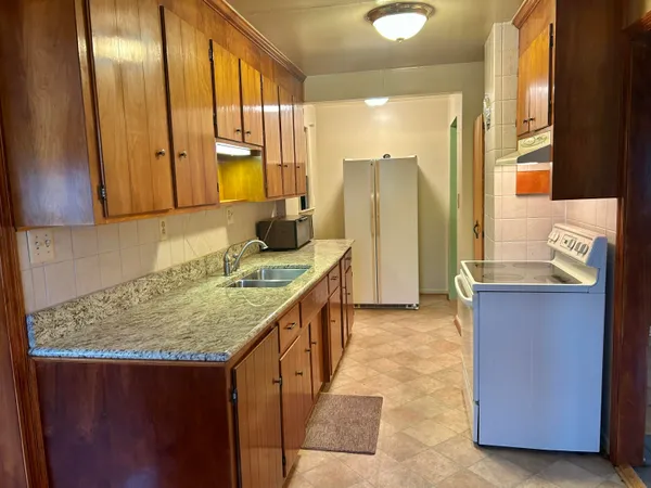 $250,000 | 2213 Fancy Grove Road, Huddleston, VA 24104