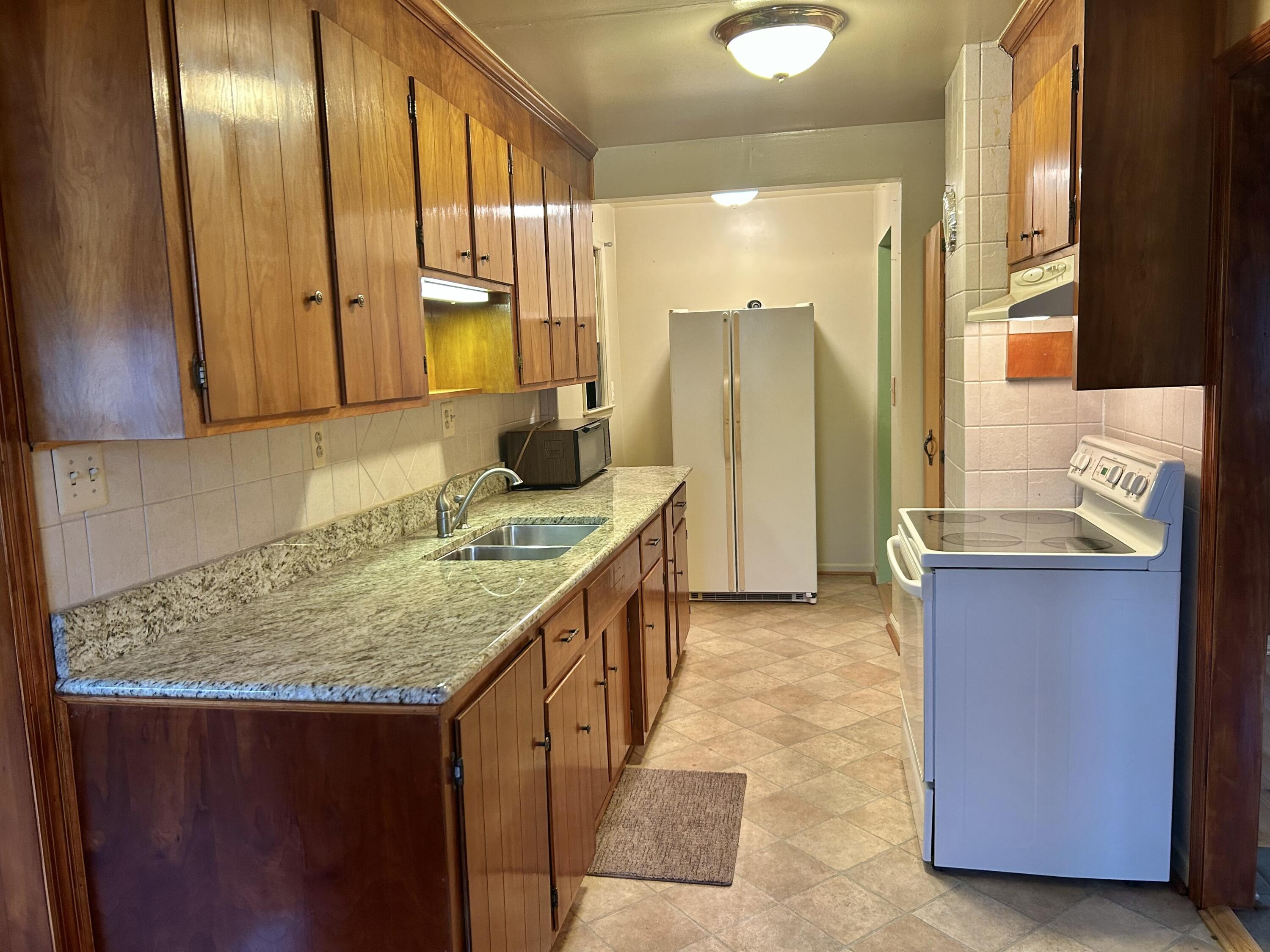 2213 Fancy Grove Road Huddleston, VA 24104 - Photo 7 of 38 IMG_5932