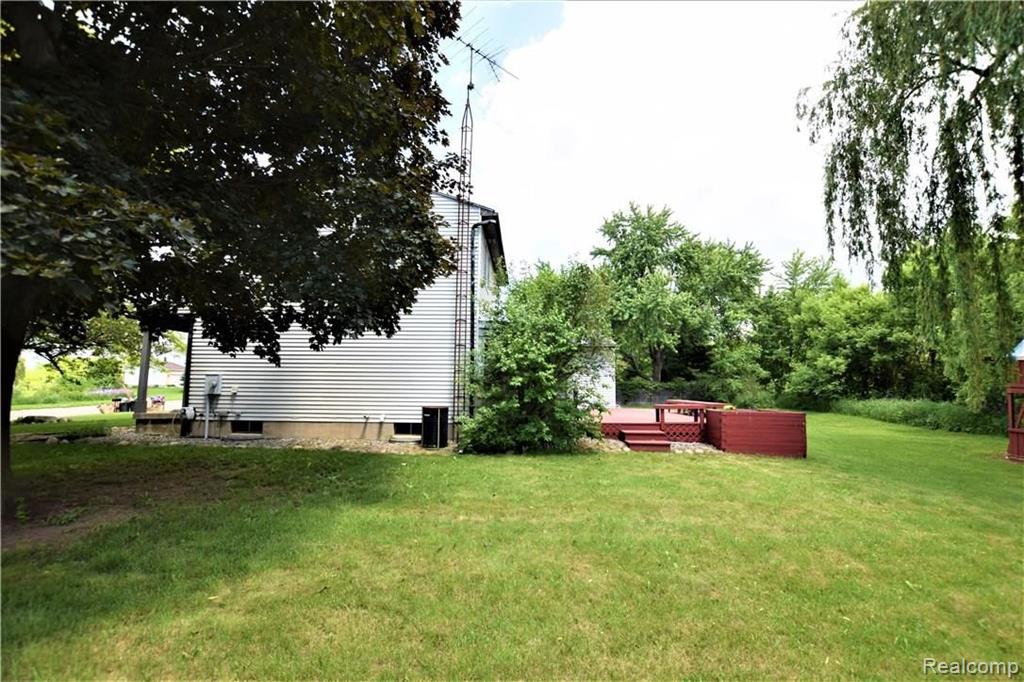 1075 Stonehenge Road Flint, MI 48532 - Photo 17 of 19 Gallery Image 17