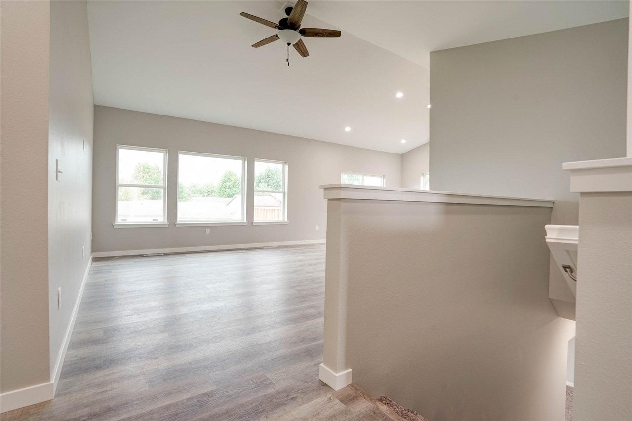 112 Cherry Lane Riverside, IA 52327 - Photo 11 of 37 Gallery Image 11