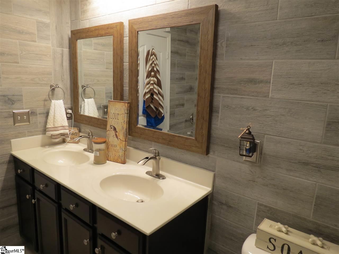 21 Ravencrest Drive Anderson, SC 29621 - Photo 19 of 36 Gallery Image 19