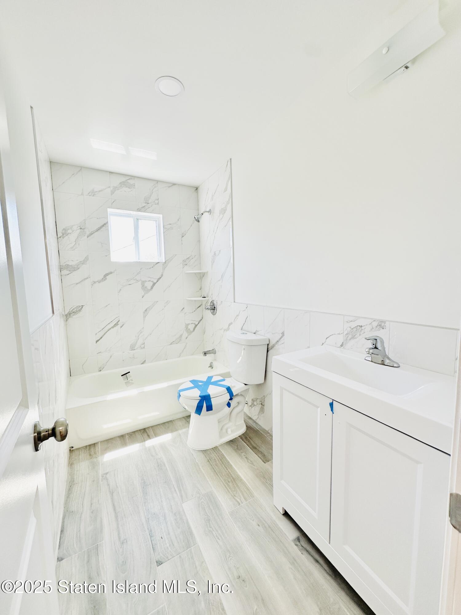 150 Riche Avenue Staten Island, NY 10314 - Photo 6 of 20 IMG_7586