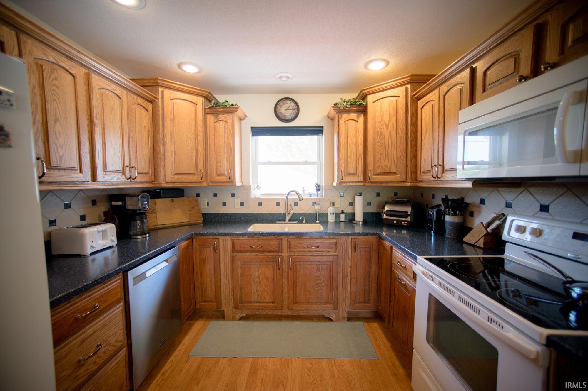 4946 North Coon Hunter Road Bruceville, IN 47516 - Photo 10 of 33 Gallery Image 10