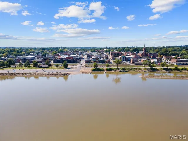 $289,000 | 801 West 2nd Street, Washington, MO 63090