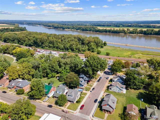 $289,000 | 801 West 2nd Street, Washington, MO 63090