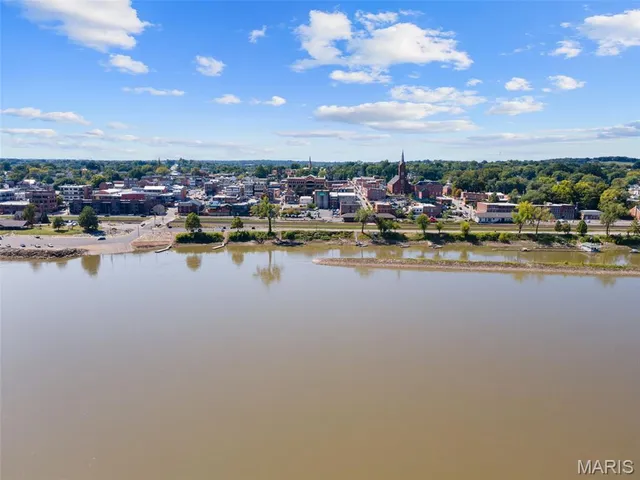 $289,000 | 801 West 2nd Street, Washington, MO 63090