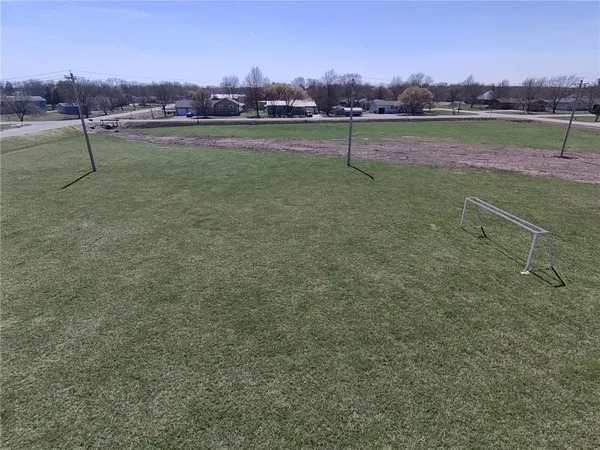 $17,500 | 2 Cross Street, Burlington, KS 66839