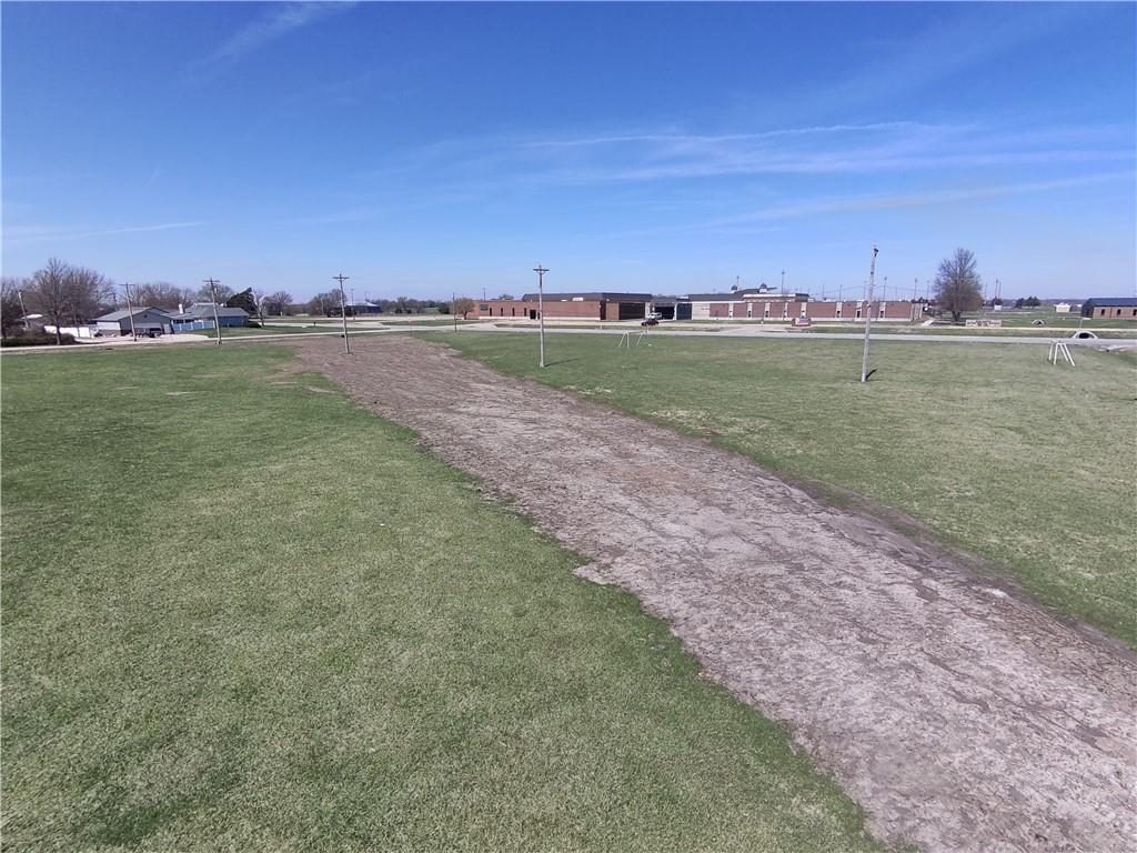 2 Cross Street Burlington, KS 66839 - Photo 8 of 11