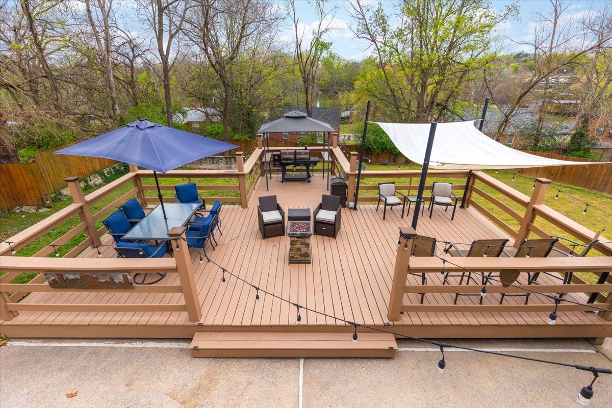 922 Potter Lane Nashville, TN 37206 - Photo 33 of 42 a view of outdoor space yard deck and patio