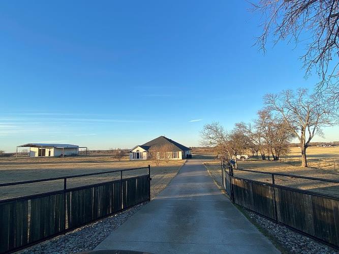 4600 East Lone Star Road Poolville, TX 76487 - Photo 13 of 28