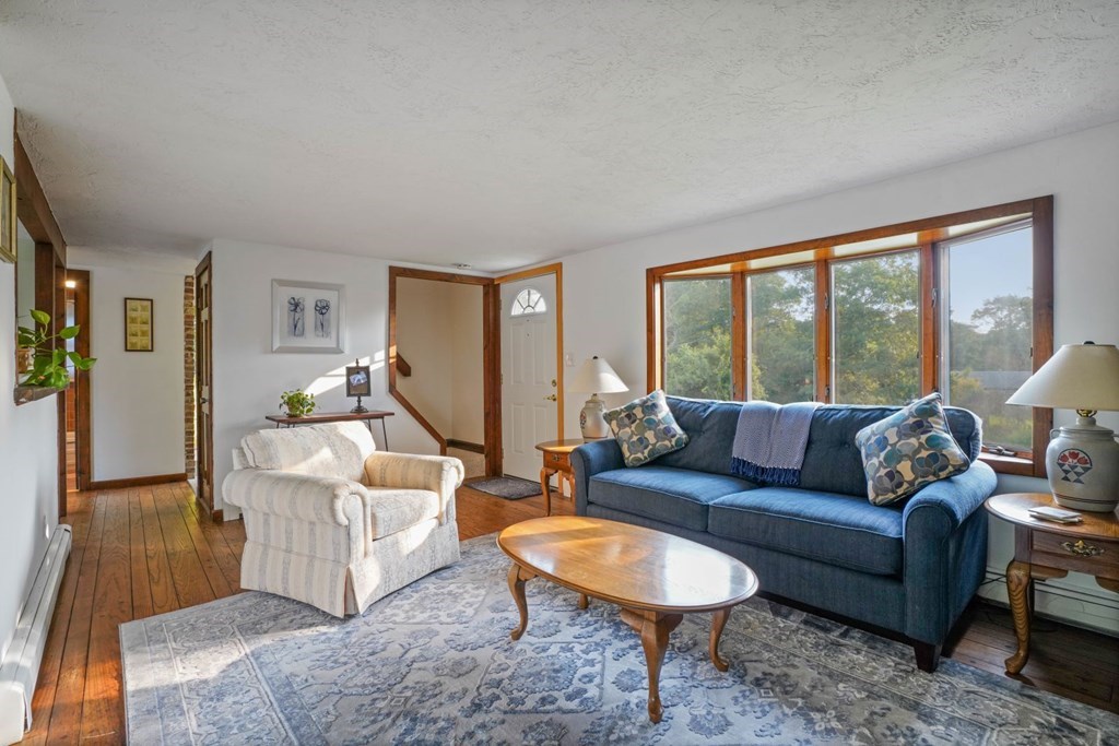 31 Trask Road Plymouth, MA 02360 - Photo 4 of 36 Gallery Image 4