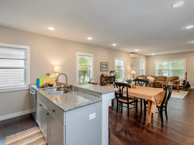 $1,370,000 | 1926 Grand Avenue, St. Paul, MN 55105