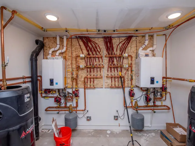 $1,370,000 | 1926 Grand Avenue, St. Paul, MN 55105