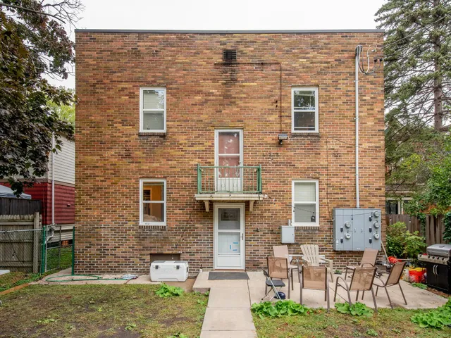 $1,370,000 | 1926 Grand Avenue, St. Paul, MN 55105