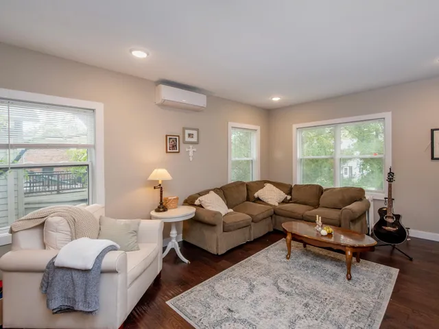 $1,370,000 | 1926 Grand Avenue, St. Paul, MN 55105