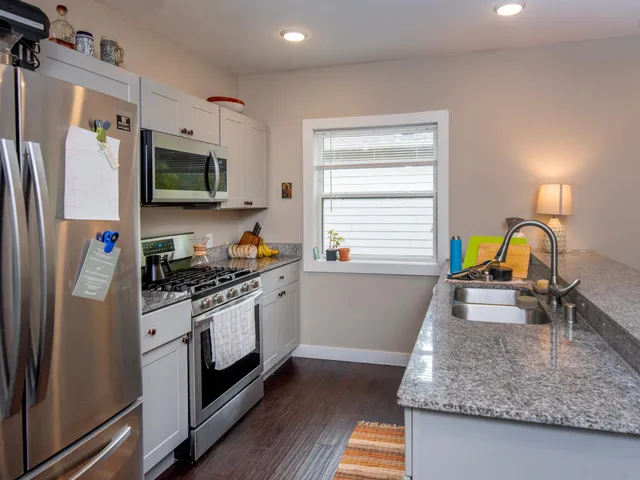 $1,370,000 | 1926 Grand Avenue, St. Paul, MN 55105