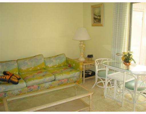 1989 Southwest Palm City Road, Unit 38I Stuart, FL 34994 - Photo 5 of 6 Gallery Image 5