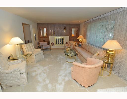 222 Orr Road Upper St. Clair, PA 15241 - Photo 2 of 7 Living Room.