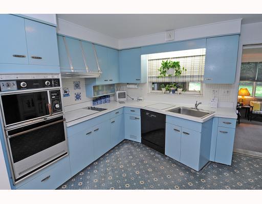 222 Orr Road Upper St. Clair, PA 15241 - Photo 4 of 7 Kitchen.