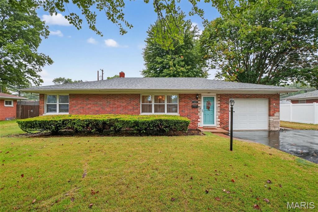 317 Southgate Drive Belleville, IL 62223 - Photo 1 of 21 Gallery Image 1