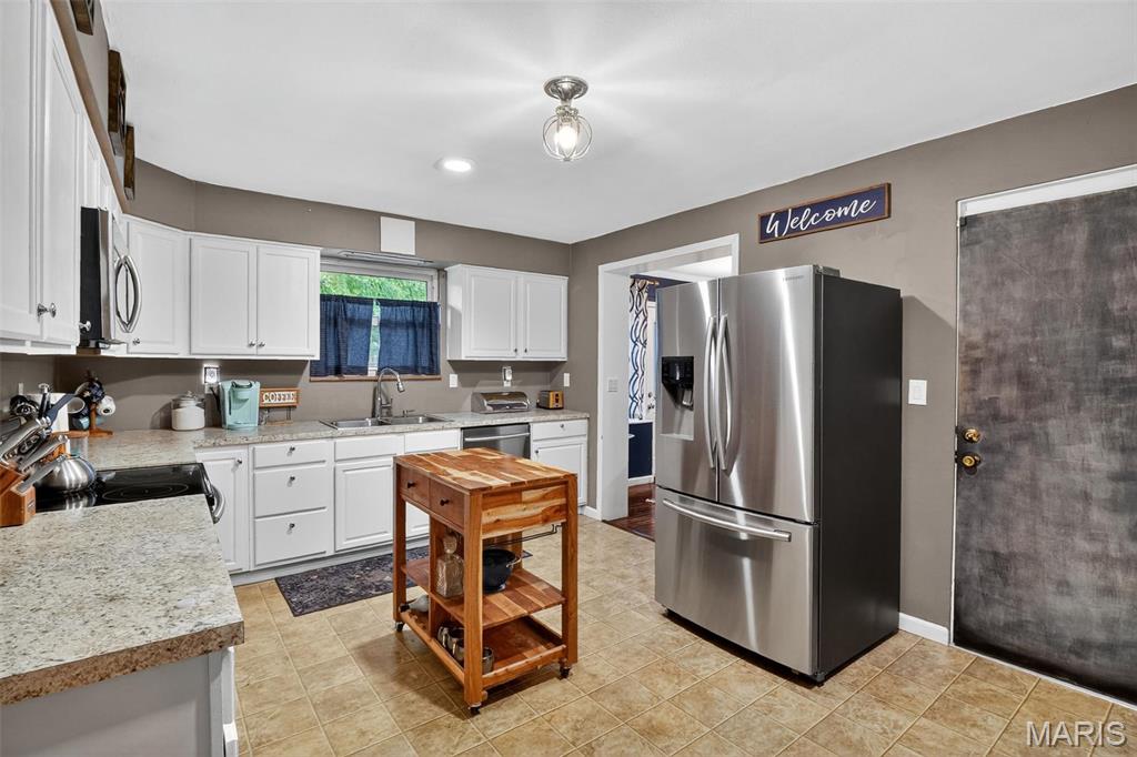 317 Southgate Drive Belleville, IL 62223 - Photo 6 of 21 Gallery Image 6