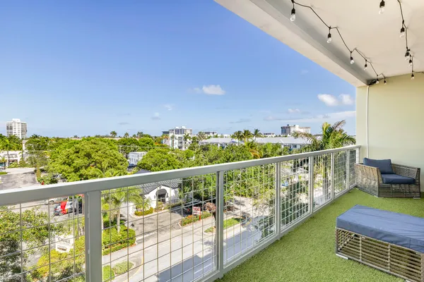 $6,850 | 236 Southeast 5th Avenue, Unit 301, Delray Beach, FL 33483