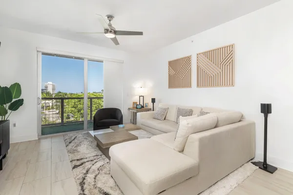 $6,850 | 236 Southeast 5th Avenue, Unit 301, Delray Beach, FL 33483