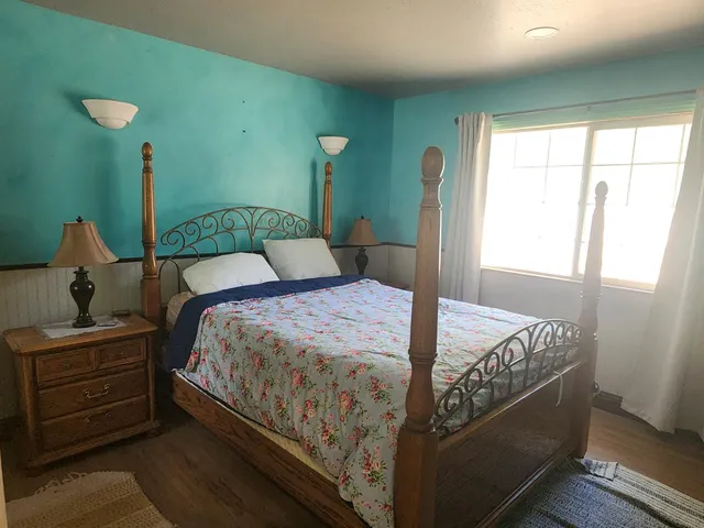 a bathroom with a toilet