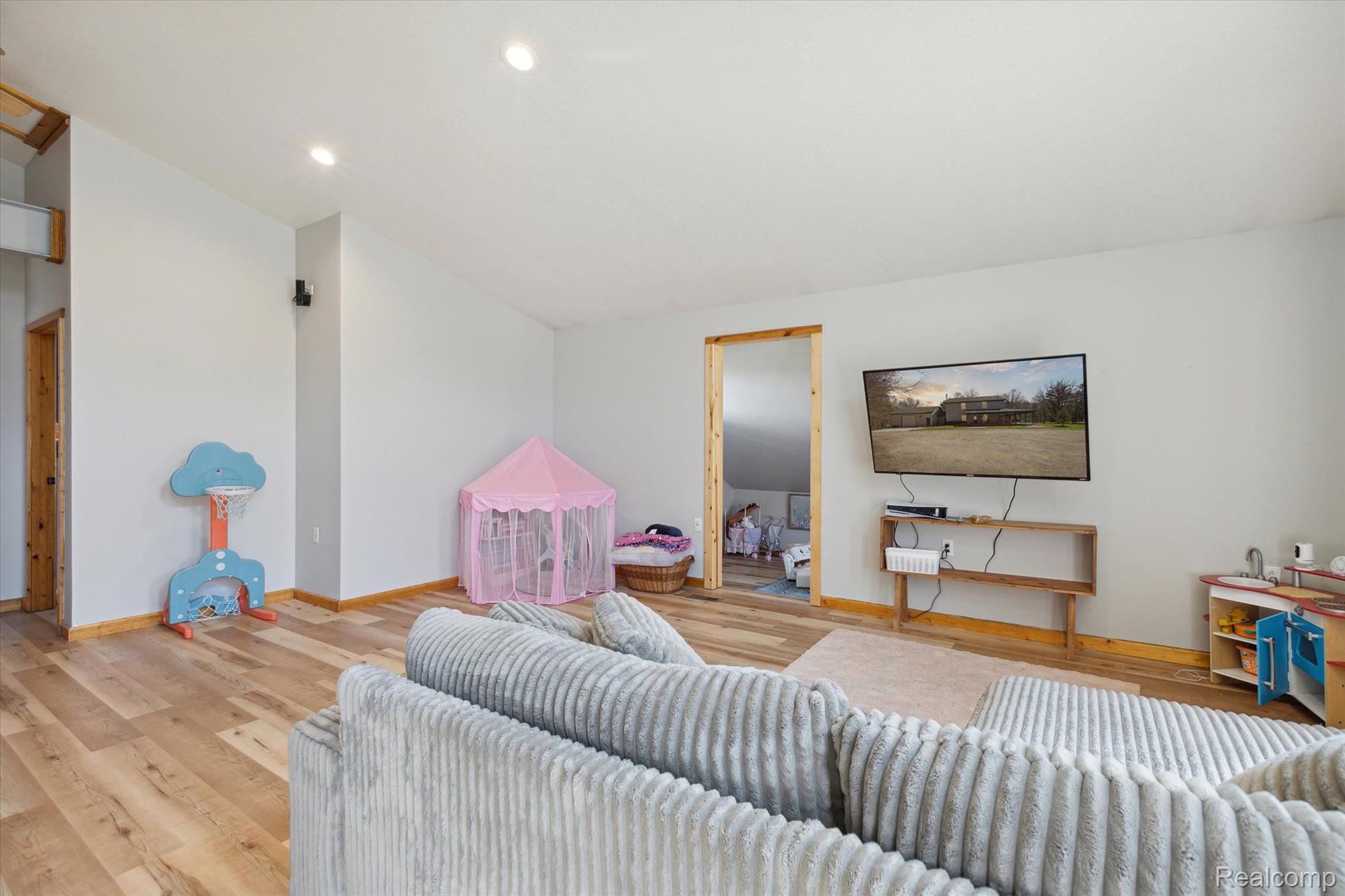 243 West Fike Road Sanford, MI 48657 - Photo 20 of 57 Gallery Image 20