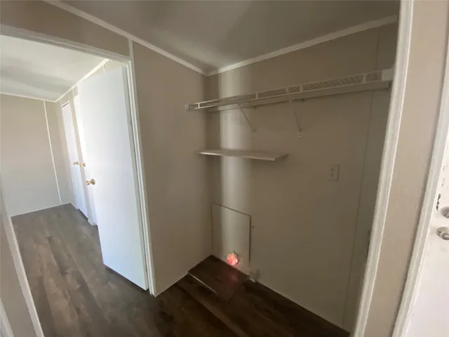 $1,350 | 2021 North Battlebell Road, Unit 28, Highlands, TX 77562