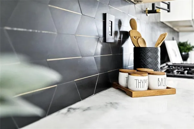 $329,999 | 108 Jaguar Drive, Arabi, LA 70032