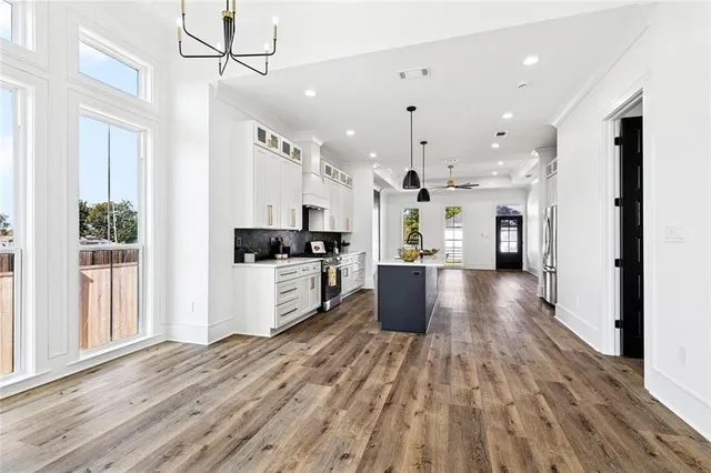 $329,999 | 108 Jaguar Drive, Arabi, LA 70032