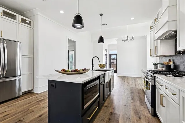 $329,999 | 108 Jaguar Drive, Arabi, LA 70032